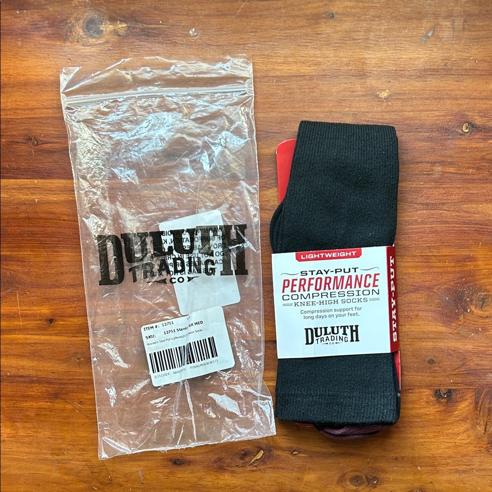 DULUTH TRADING CO. Stay Put Performance Compression Socks Women's Medium